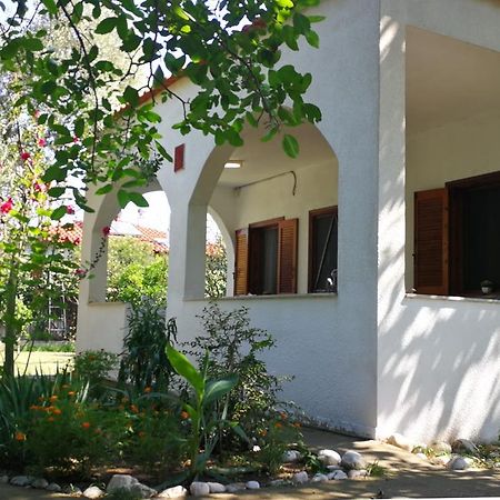 Garden Bungalow Valentina Stavros  Exterior photo